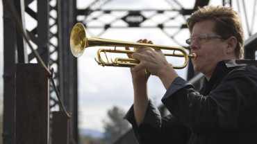 Wayne Bergeron Playing Trumpet